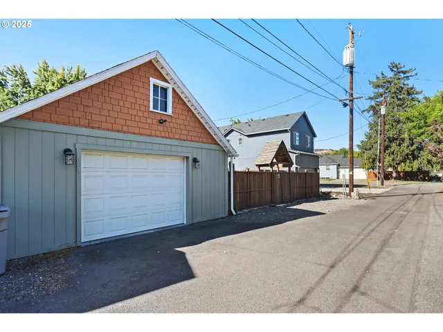 a view of a house with a garage