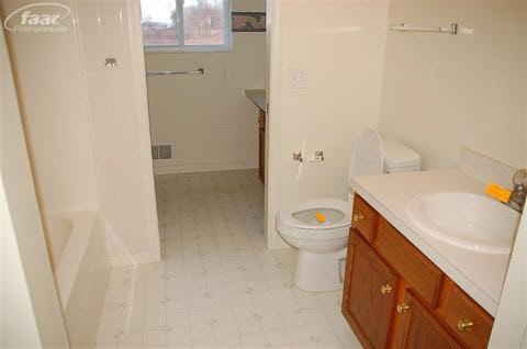 3140 Baldwin Road Grand Blanc, MI 48439 - Photo 10 of 17 20217147-9.JPG