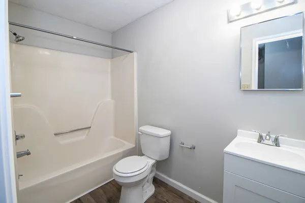 $775 | 404 Thompsonville Lane, Unit 13, Oak Grove, KY 42262