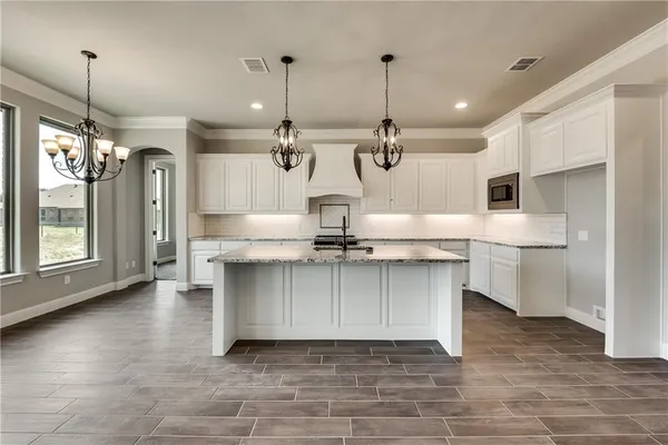 $2,995 | 101 Maverick Court, Granbury, TX 76049