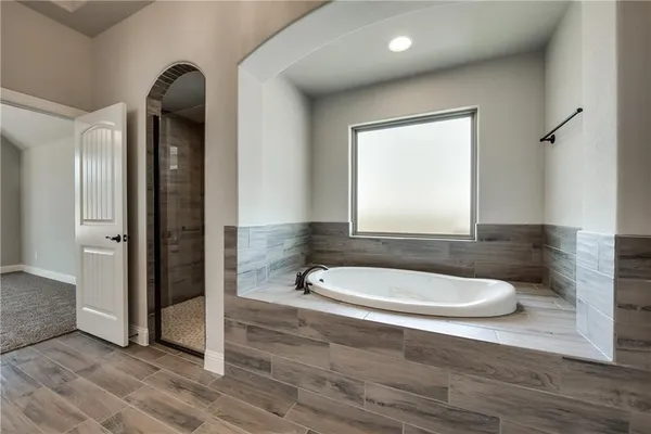 $2,995 | 101 Maverick Court, Granbury, TX 76049