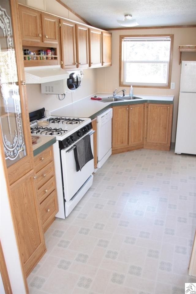 6744 Rice Lake Road Duluth, MN 55803 - Photo 9 of 17
