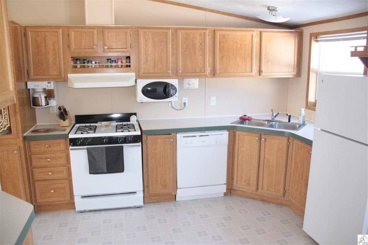 6744 Rice Lake Road Duluth, MN 55803 - Photo 10 of 17