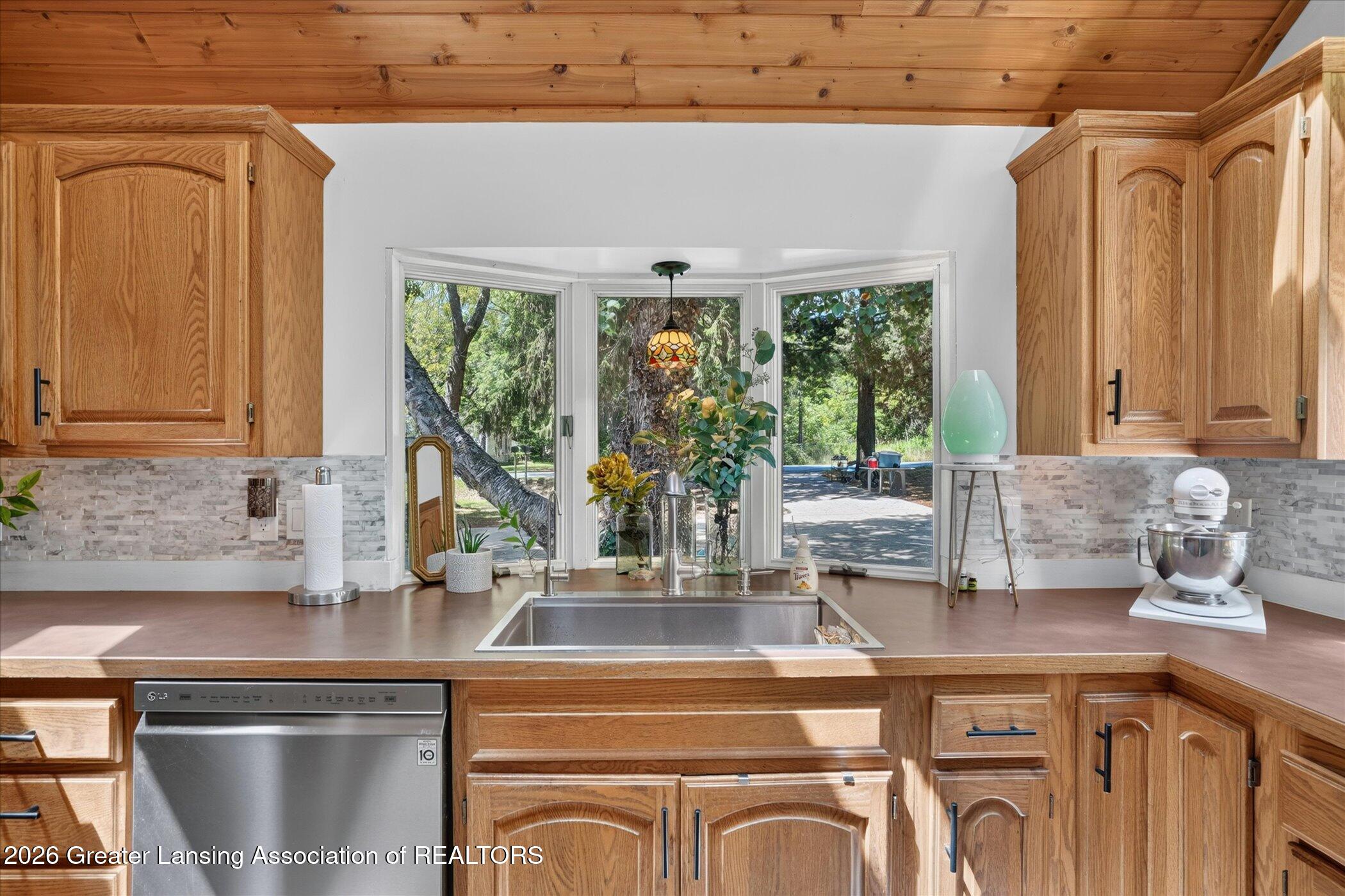 11121 Wood Road Dewitt, MI 48820 - Photo 6 of 57 15-11121-Wood-St-WindowStill-Photography