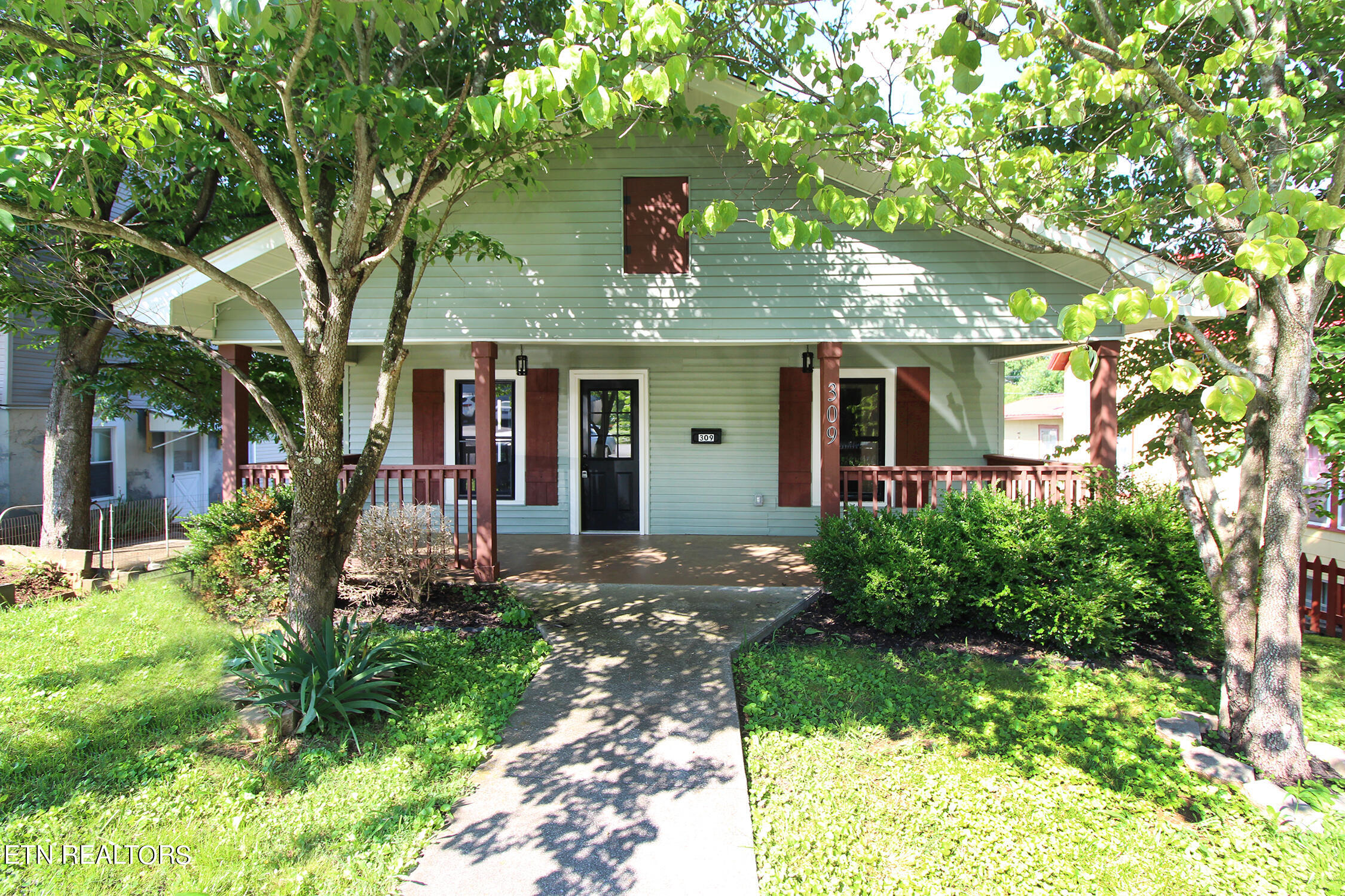 309 North B St  