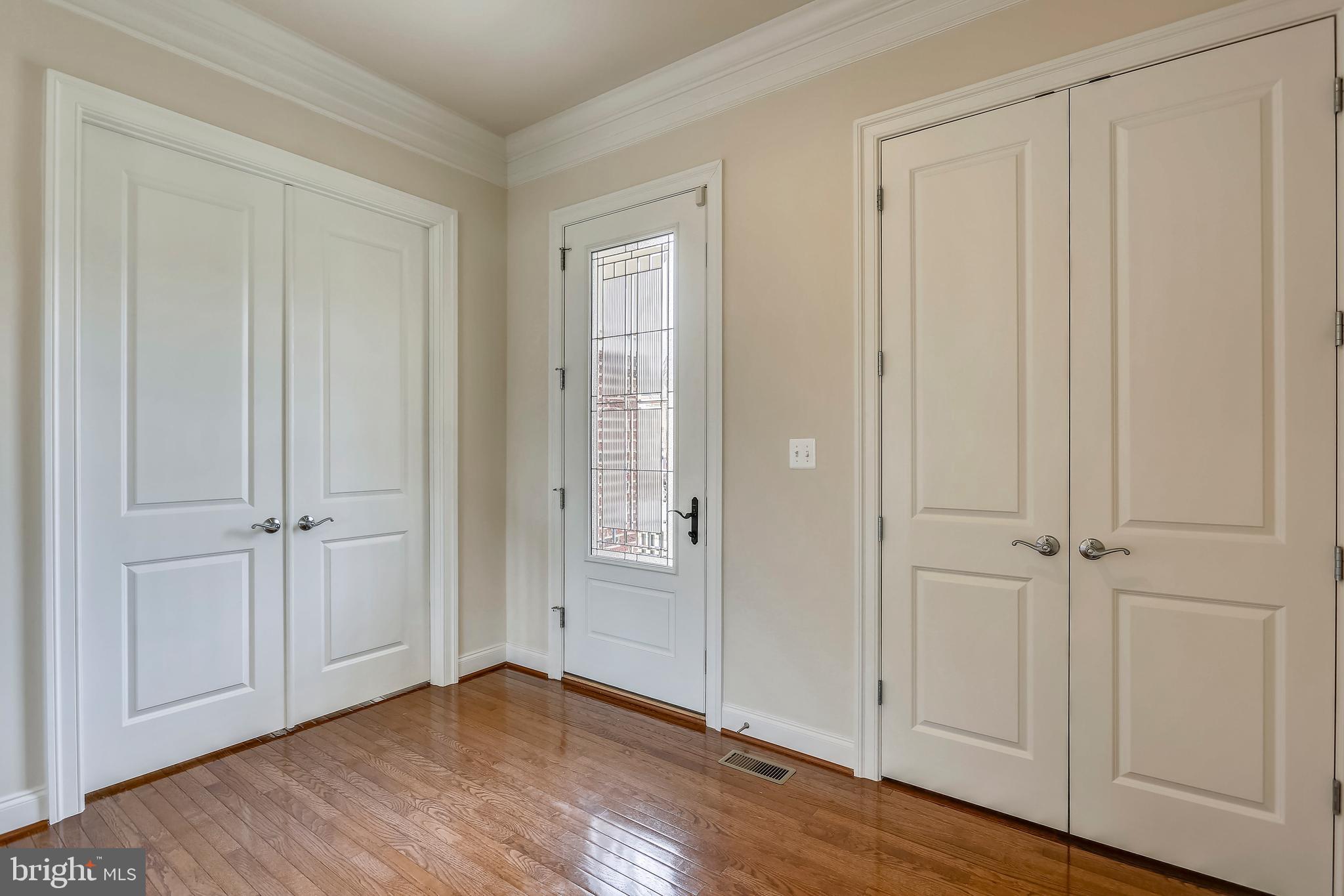 13618 Alderton Road Silver Spring, MD 20906 - Photo 5 of 57 Entry foyer