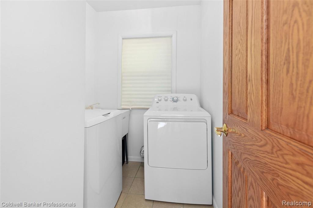 2321 West Wattles Road Troy, MI 48098 - Photo 19 of 45
