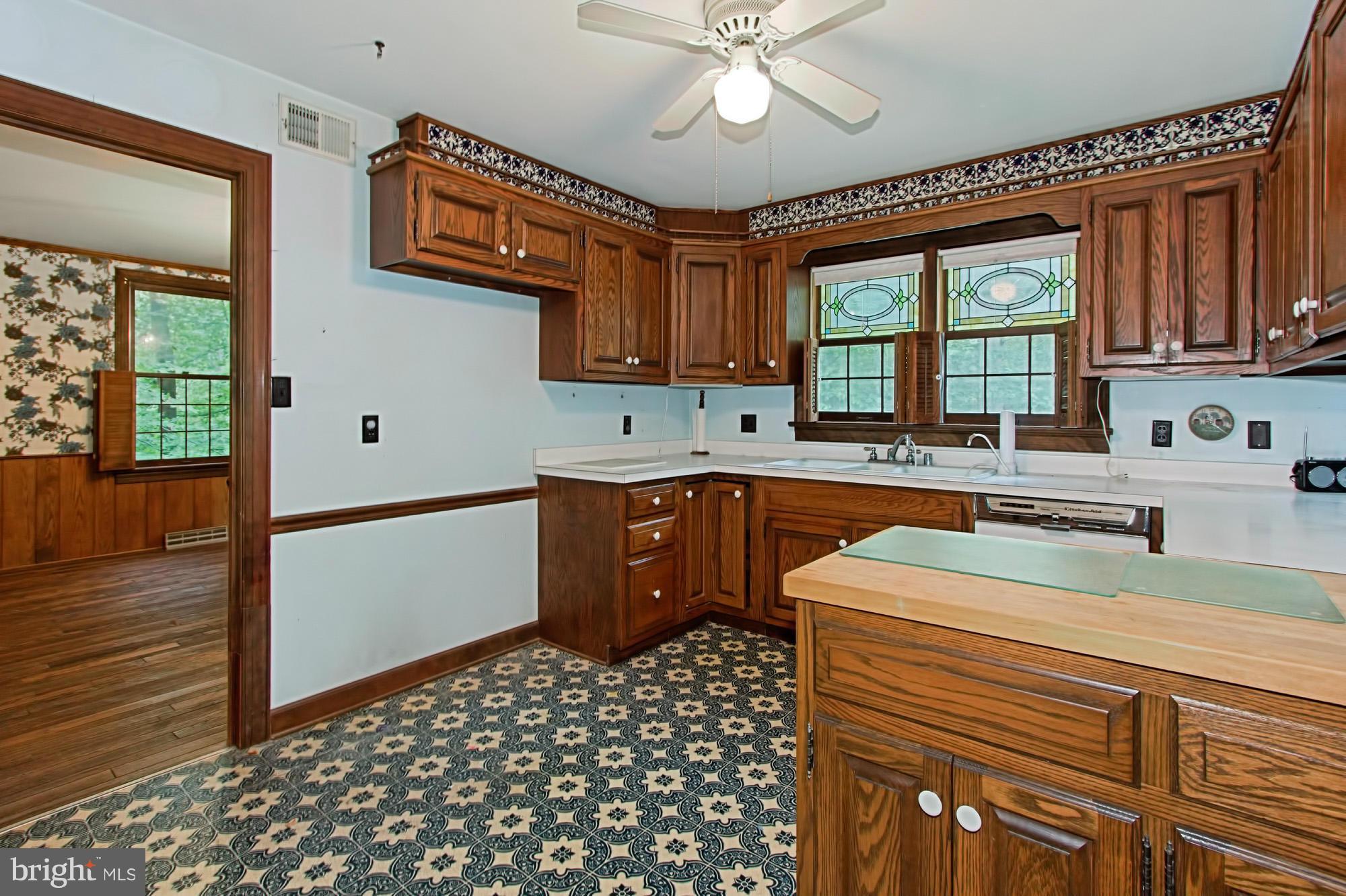 6106 Yates Ford Road Manassas, VA 20111 - Photo 13 of 30 Kitchen