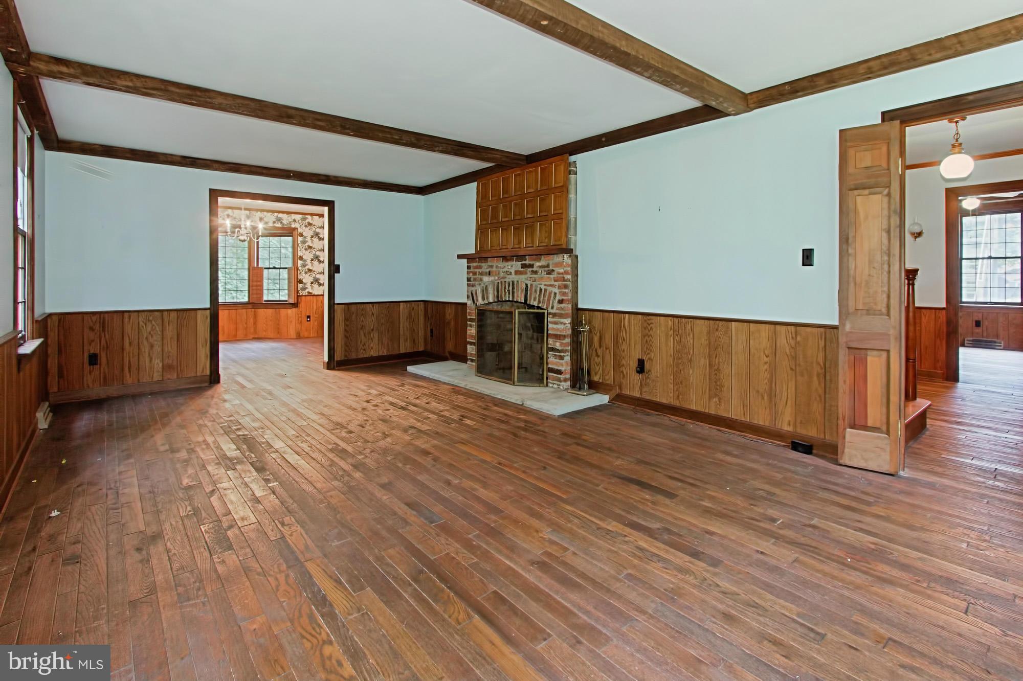 6106 Yates Ford Road Manassas, VA 20111 - Photo 7 of 30 Living Room