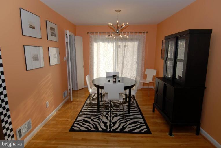 910 Loxford Terrace Silver Spring, MD 20901 - Photo 5 of 18 Dining Room #2