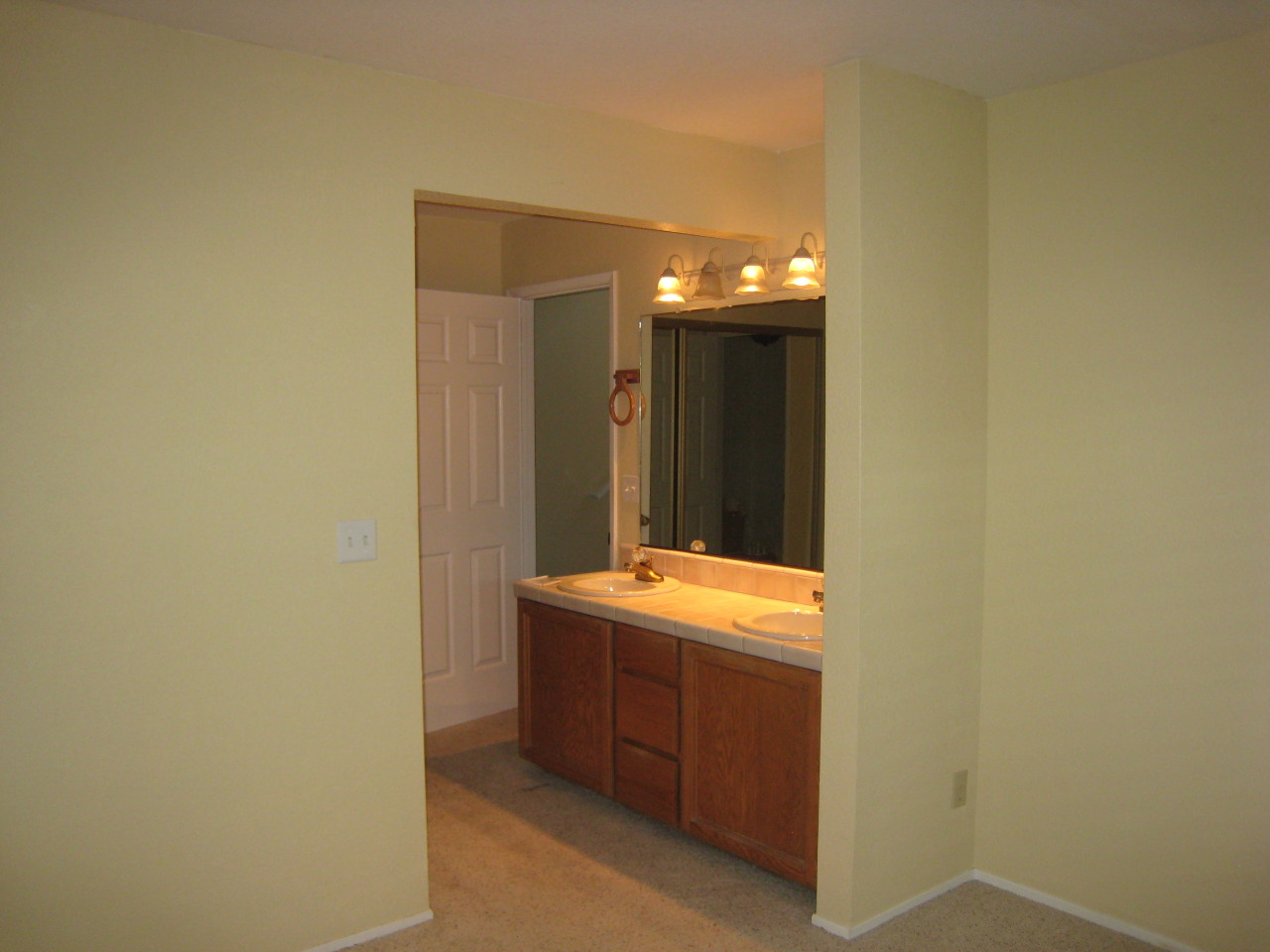 200-5 Ridgetop Drive Redding, CA 96003 - Photo 10 of 11 Vanity