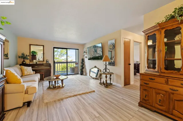 $230,000 | 19849 Villa Drive, Unit 113, Sonora, CA 95370