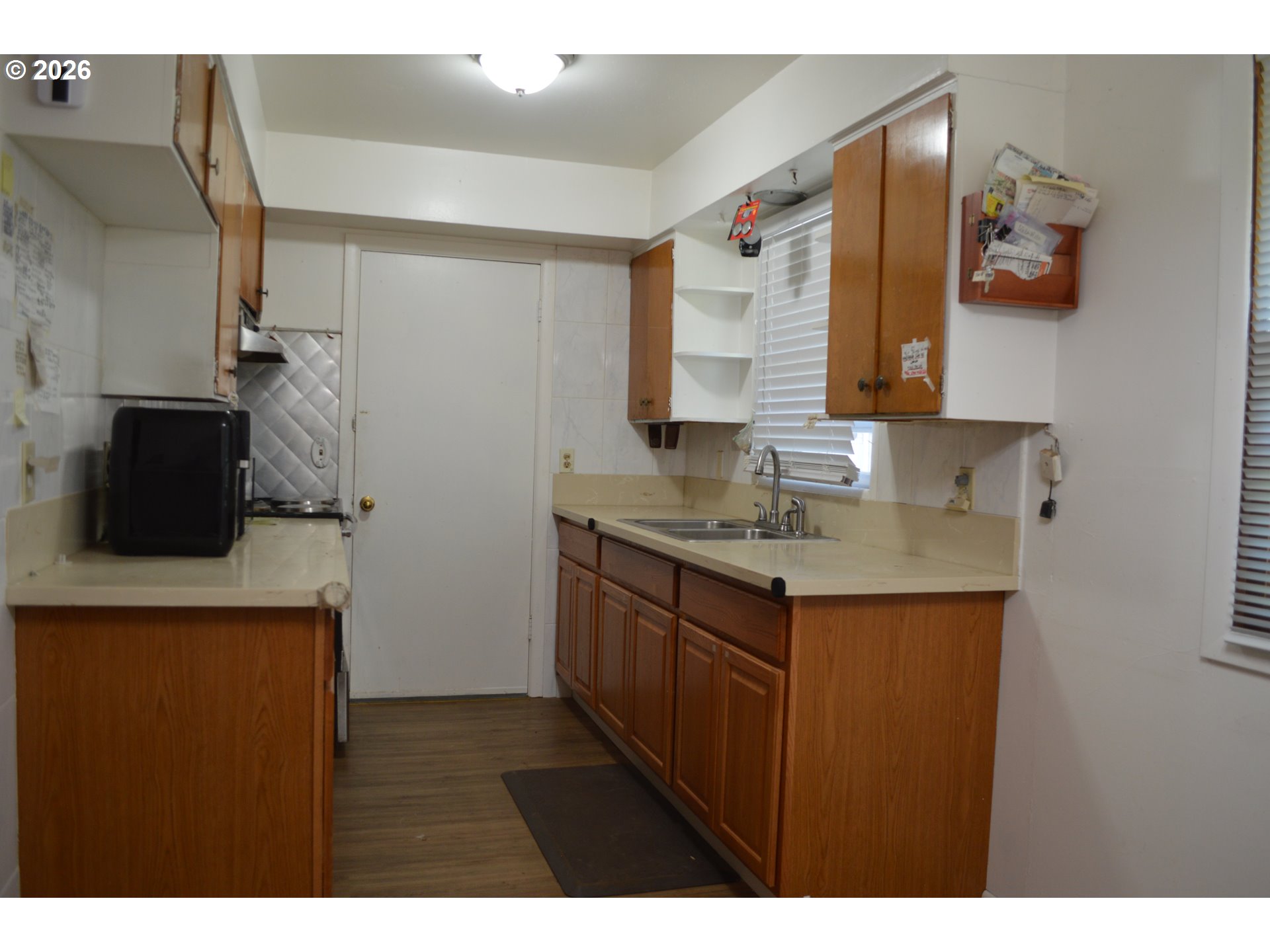641 Southeast 148th Avenue Portland, OR 97233 - Photo 5 of 22