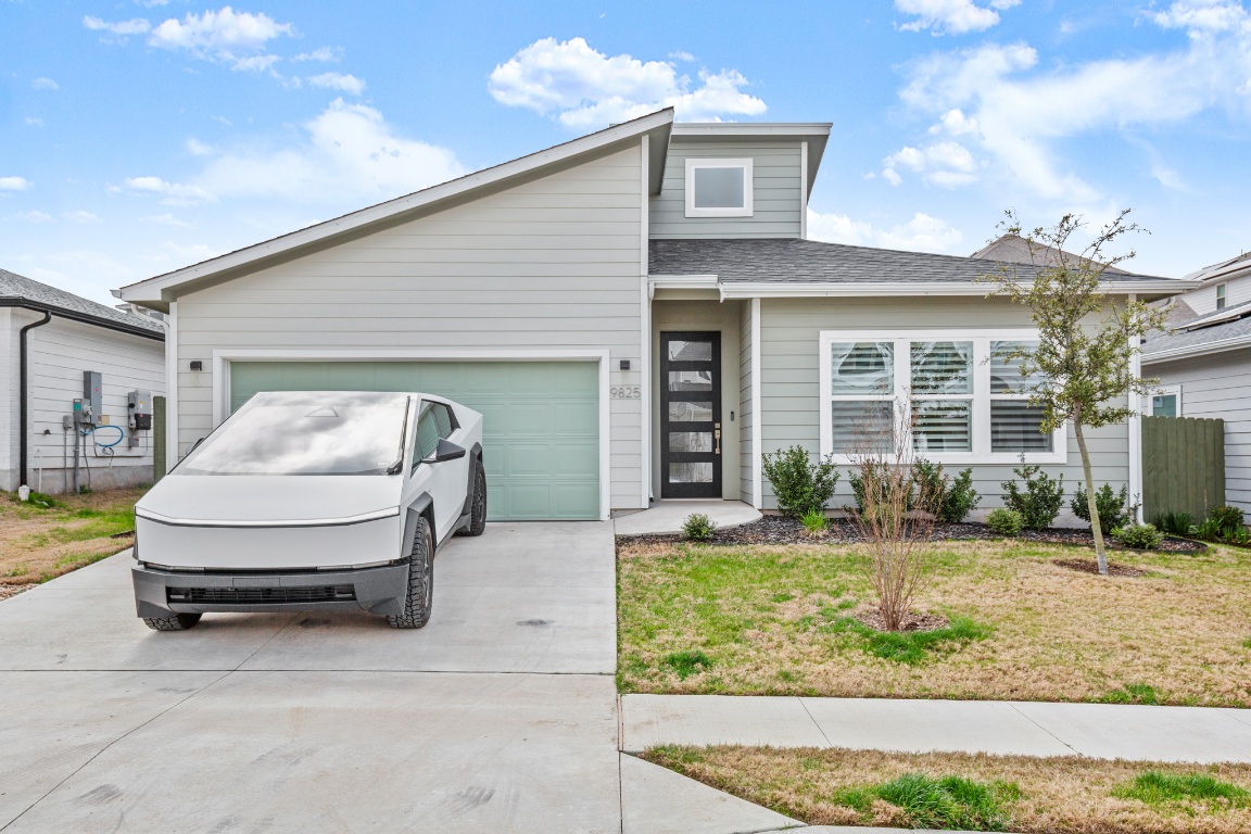 a house view with a outdoor space