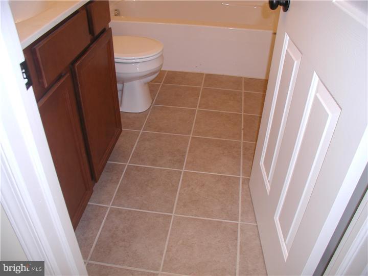 71 Church Road Telford, PA 18969 - Photo 13 of 14 Bathroom