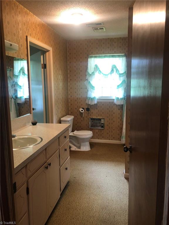 2380 E Road Walnut Cove, NC 27052 - Photo 17 of 27