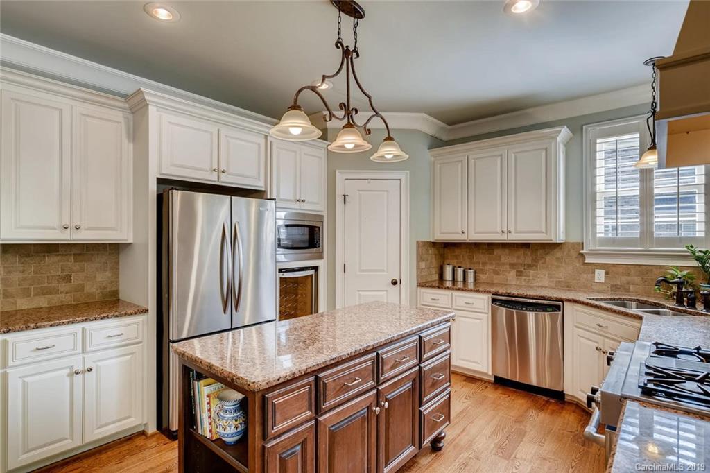 6689 Fox Ridge Circle Davidson, NC 28036 - Photo 7 of 27