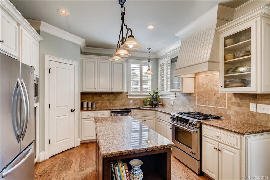 6689 Fox Ridge Circle Davidson, NC 28036 - Photo 9 of 27