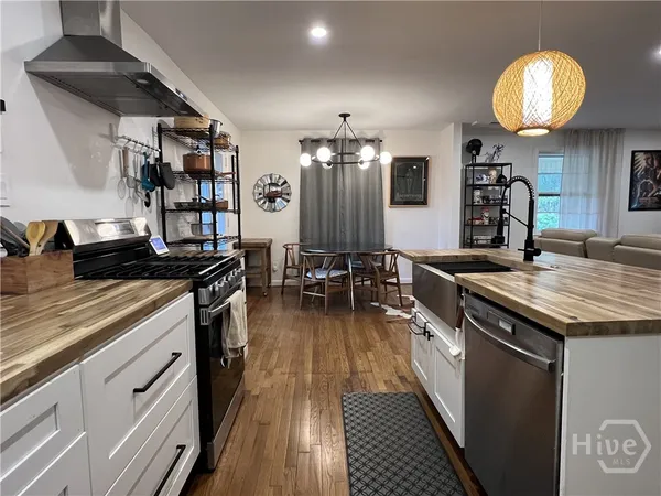 $459,000 | 213 Kensington Drive, Savannah, GA 31405