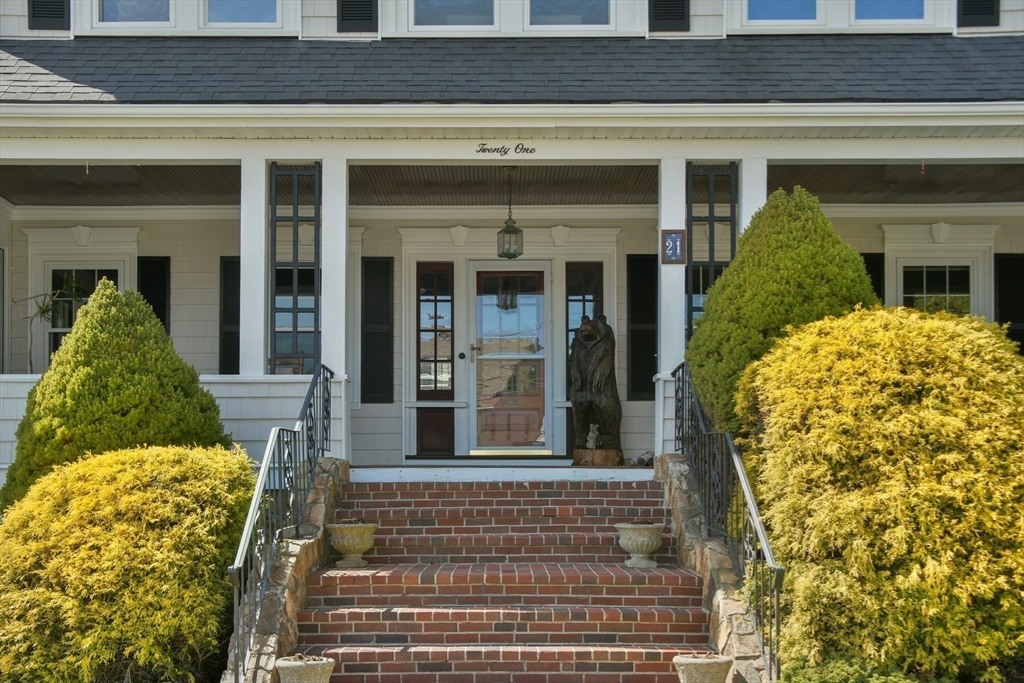 21 Beacon Road Hull, MA 02045 - Photo 5 of 40