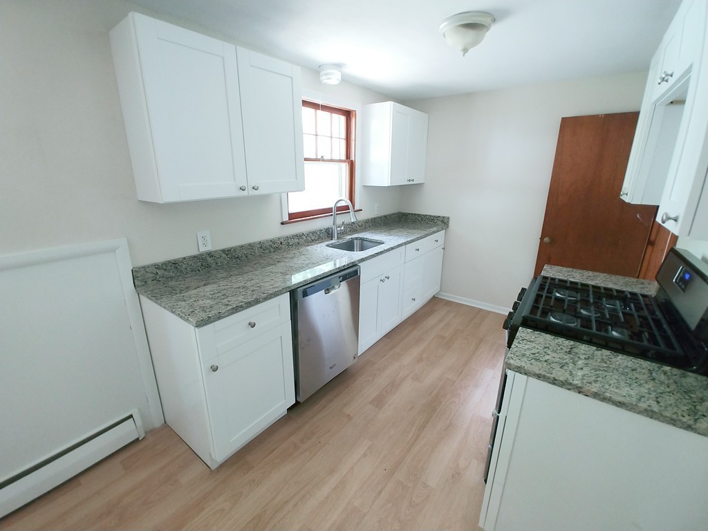 36 Gatewood Road Springfield, MA 01119 - Photo 8 of 19 Gallery Image 8