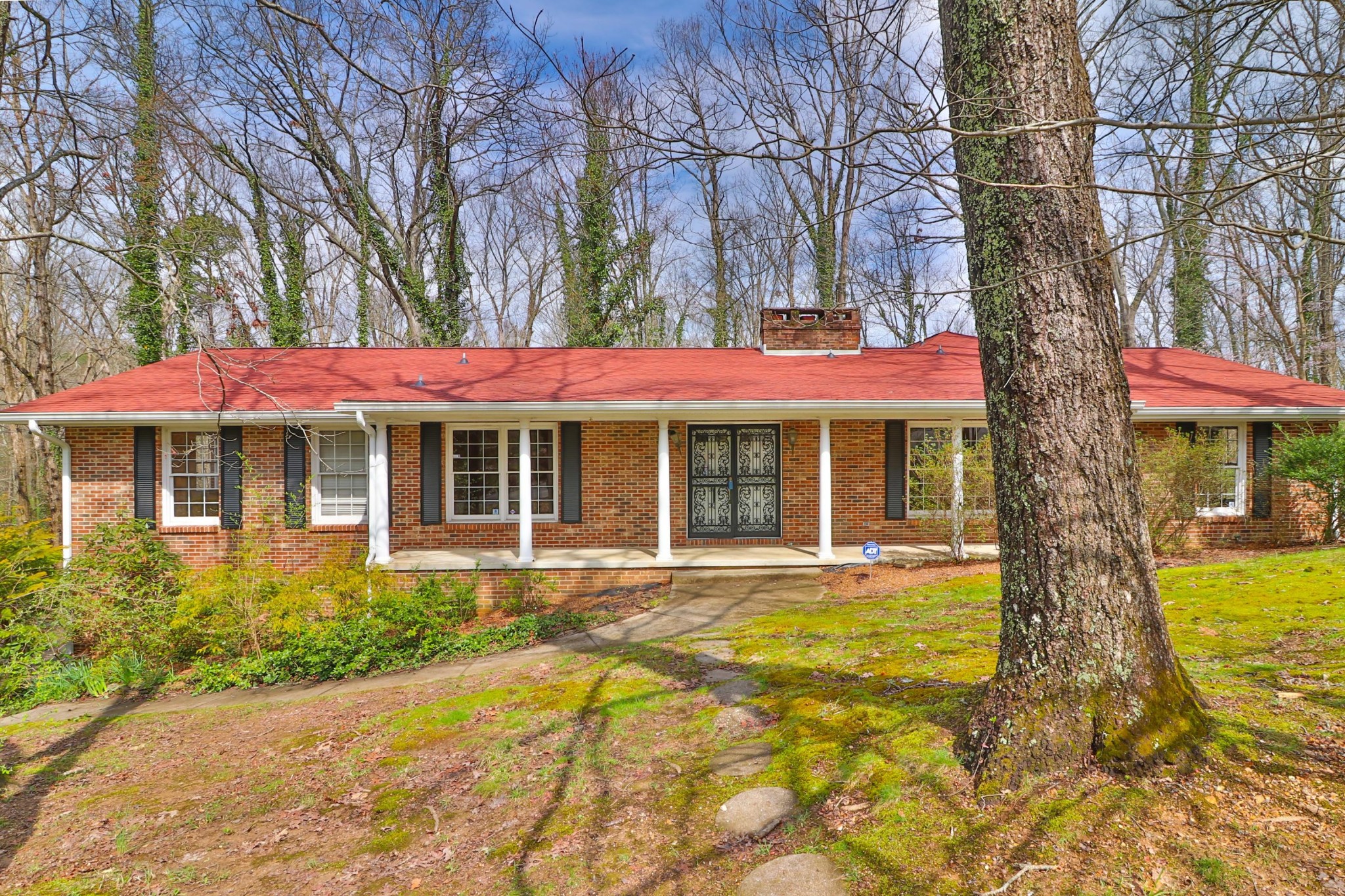 135 Newell Lane Oak Ridge, TN 37830 - Photo 2 of 36 Gallery Image 2