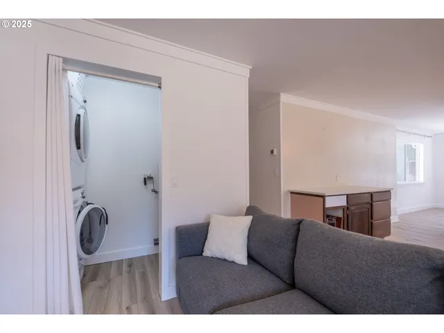 $399,000 | 135 Laurel Street, Gleneden Beach, OR 97388