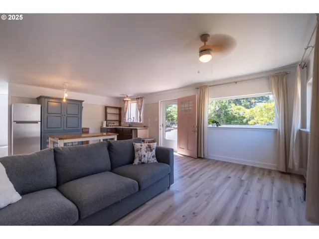 $399,000 | 135 Laurel Street, Gleneden Beach, OR 97388