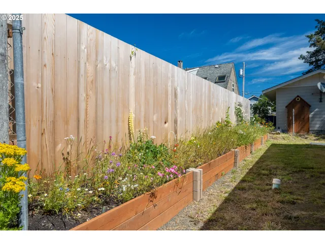 $399,000 | 135 Laurel Street, Gleneden Beach, OR 97388