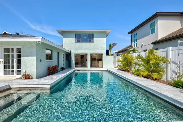 $1,875,000 | 605 Cornwell On The Gulf, Venice, FL 34285