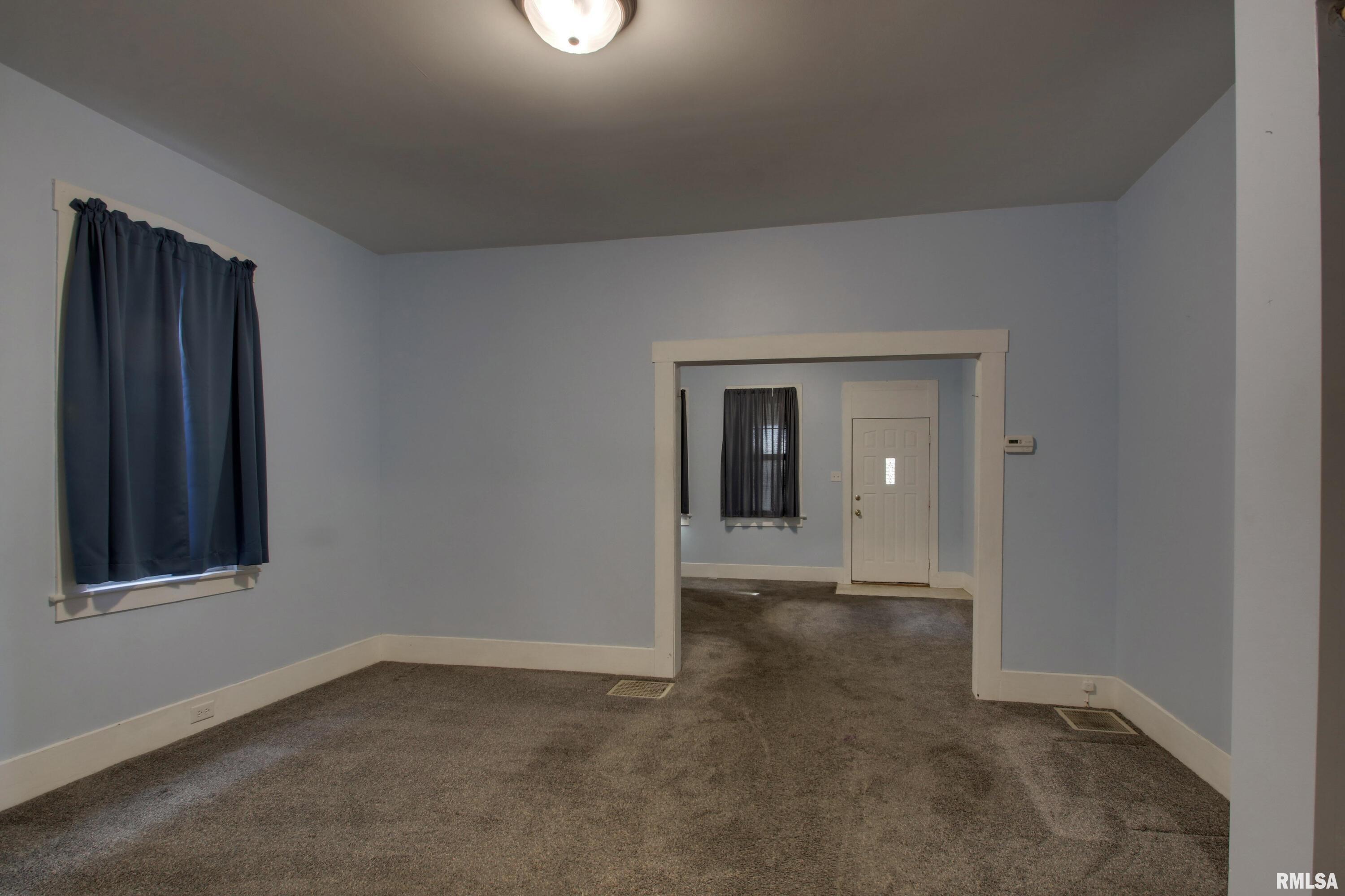 2069 Spring Street Quincy, IL 62301 - Photo 12 of 21 Gallery Image 12