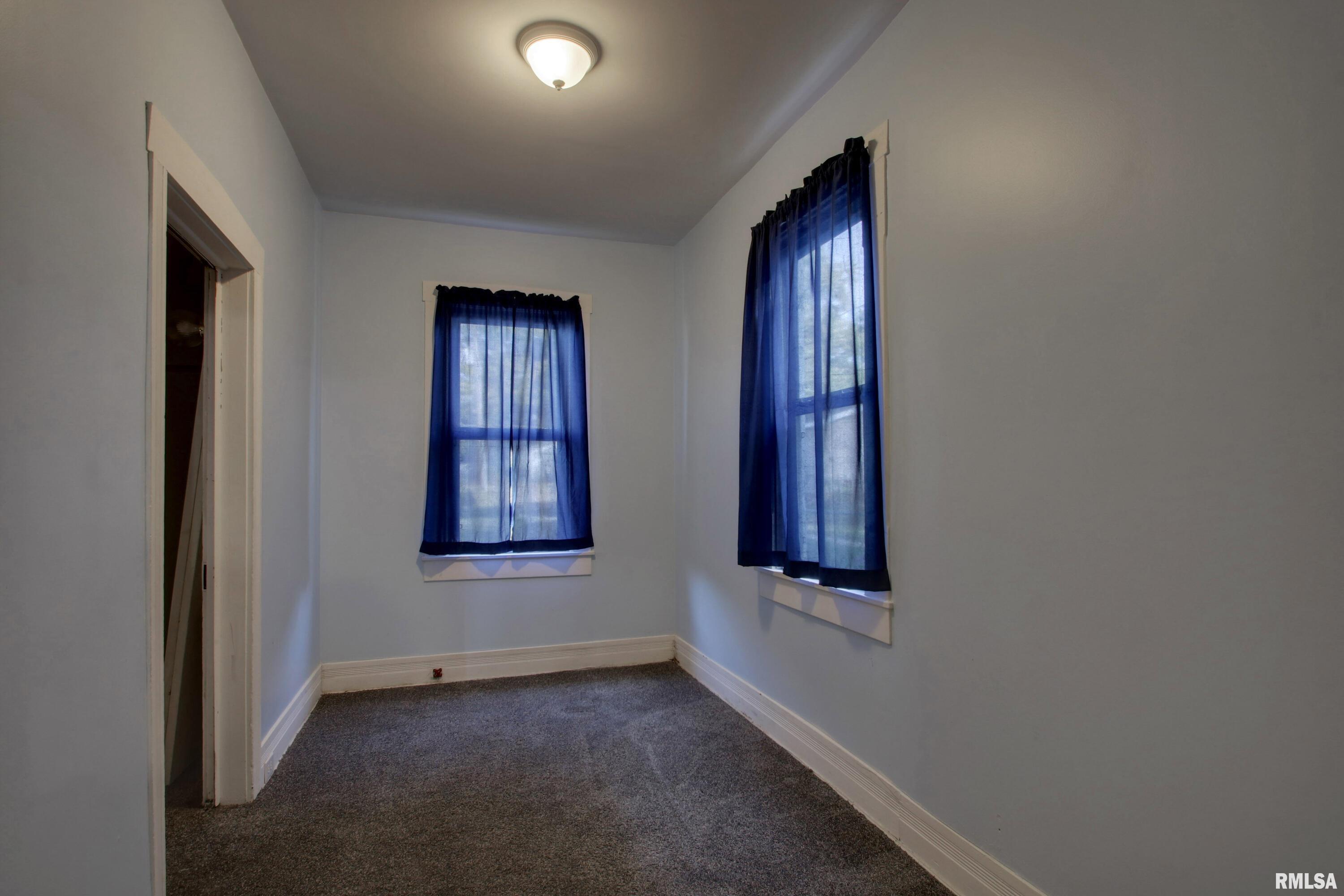 2069 Spring Street Quincy, IL 62301 - Photo 13 of 21 Gallery Image 13