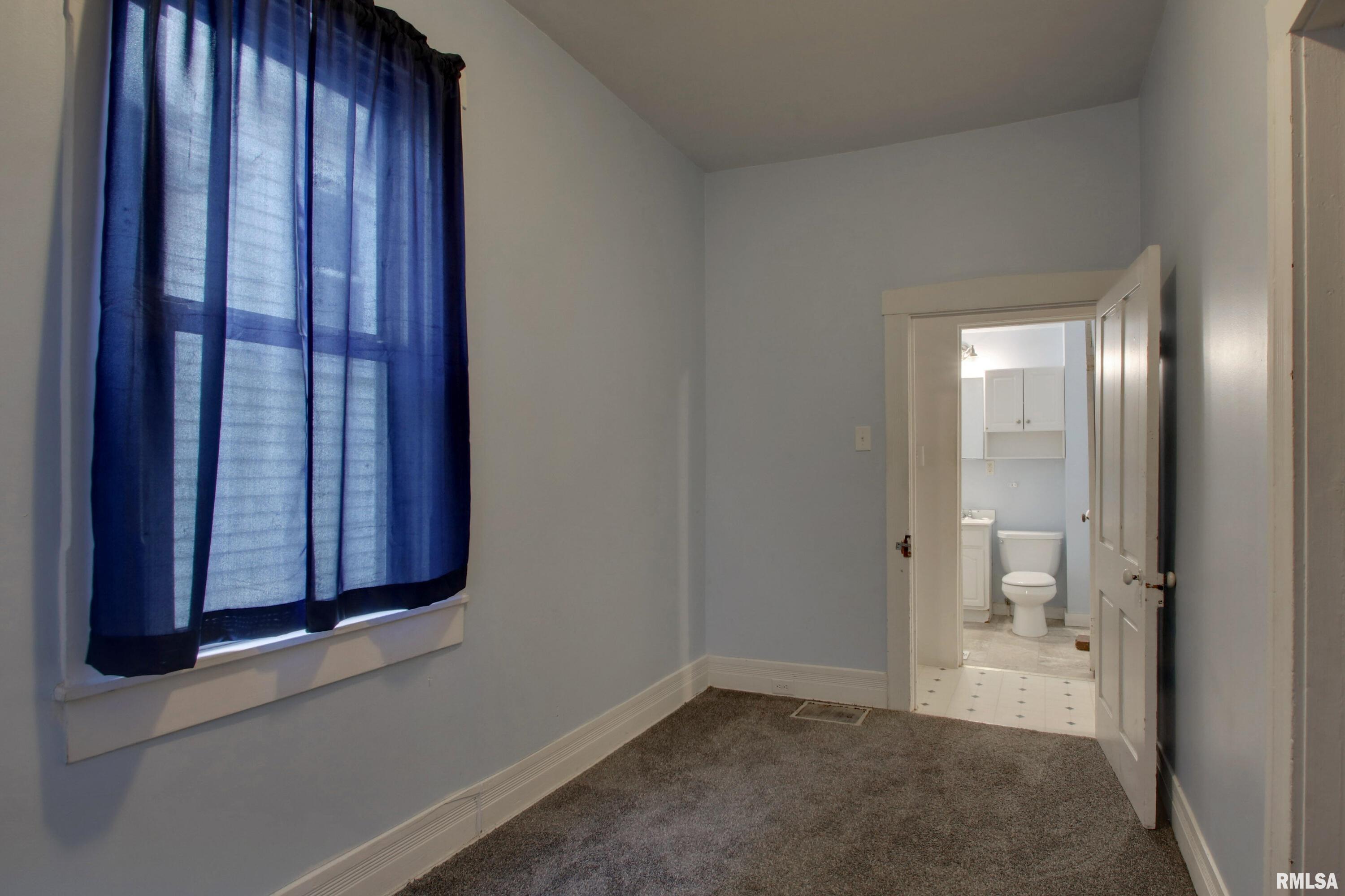2069 Spring Street Quincy, IL 62301 - Photo 15 of 21 Gallery Image 15