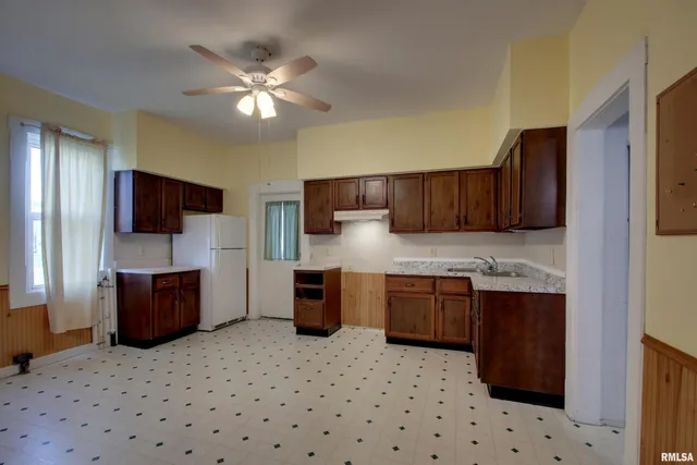 $99,900 | 2069 Spring Street, Quincy, IL 62301