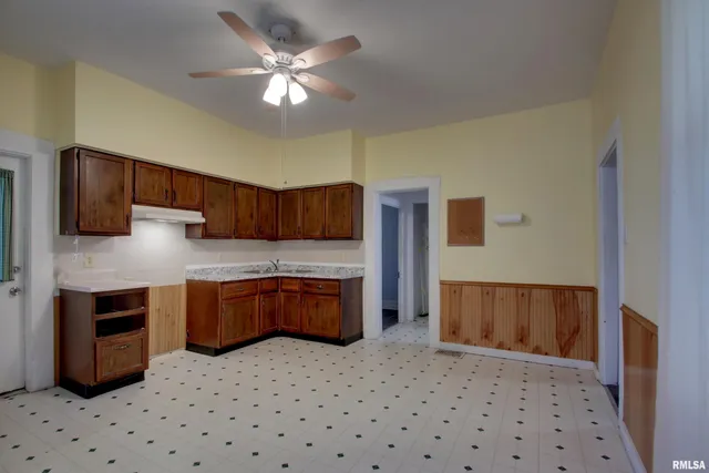 $99,900 | 2069 Spring Street, Quincy, IL 62301