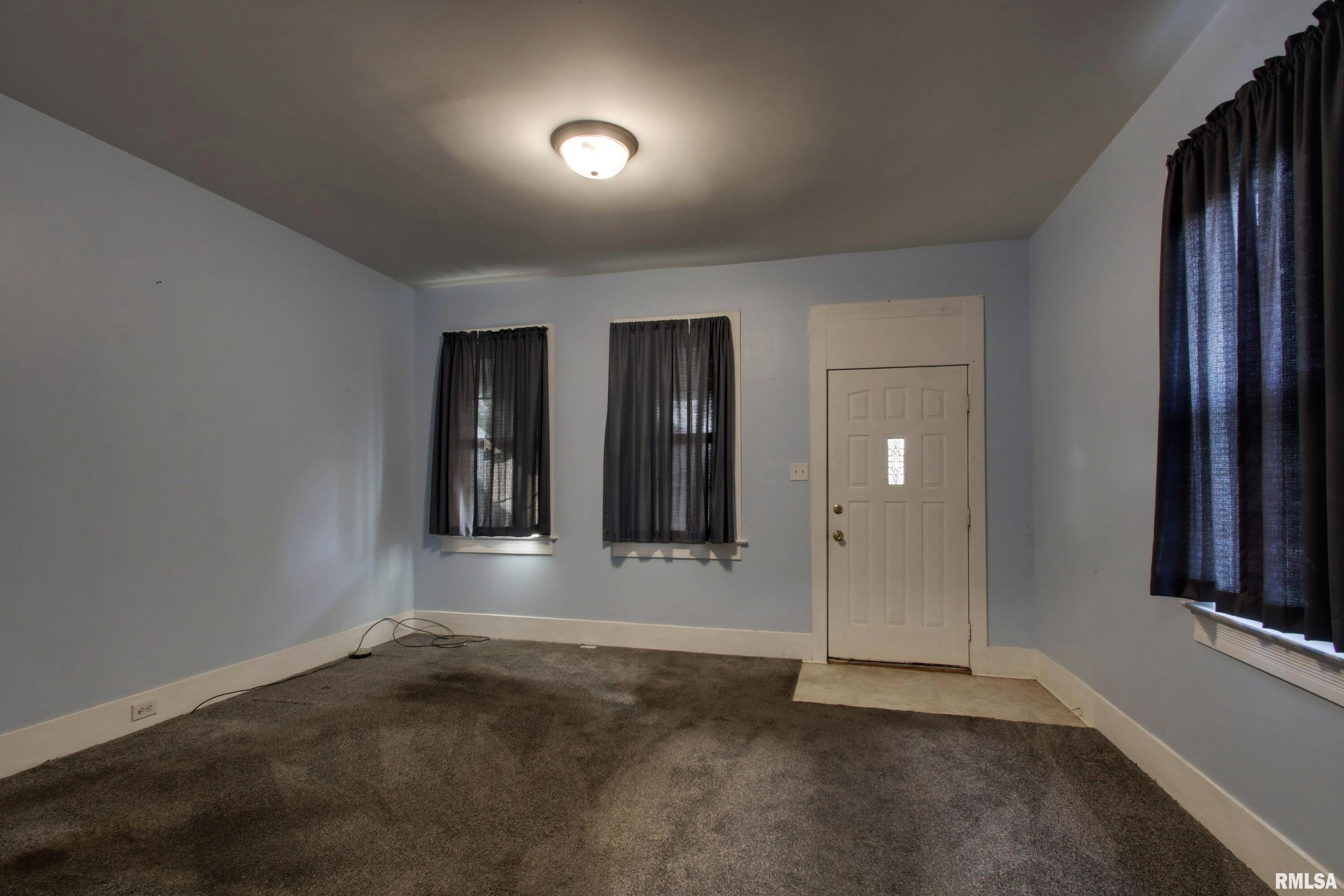 2069 Spring Street Quincy, IL 62301 - Photo 8 of 21 Gallery Image 8
