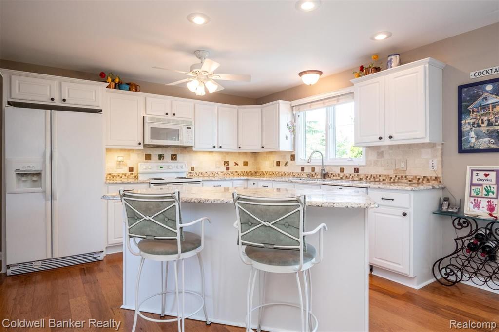 3196 Fairgrove Terrace Rochester Hills, MI 48309 - Photo 10 of 41