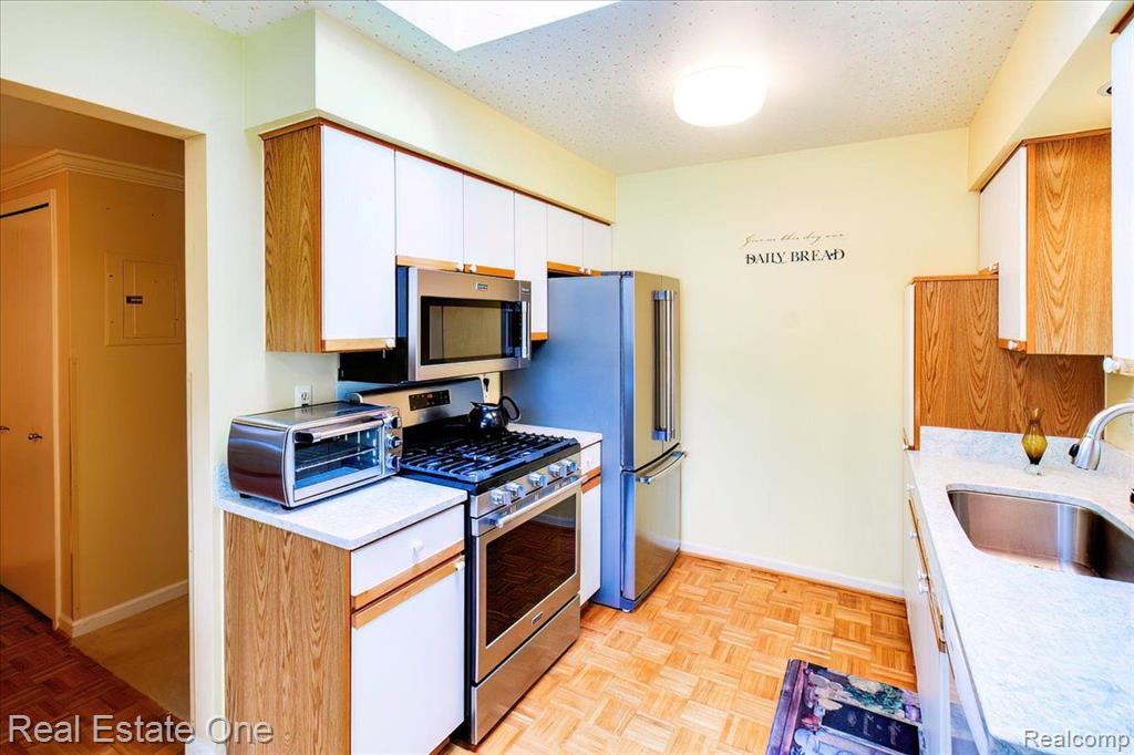 951 Wexford Way Rochester Hills, MI 48307 - Photo 18 of 46