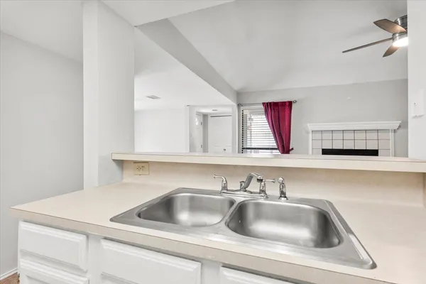 a close view of sink and tap