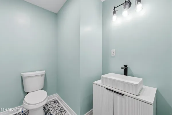 $525,000 | 4207 Holston Hills Road, Knoxville, TN 37914