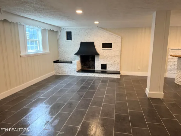 $525,000 | 4207 Holston Hills Road, Knoxville, TN 37914