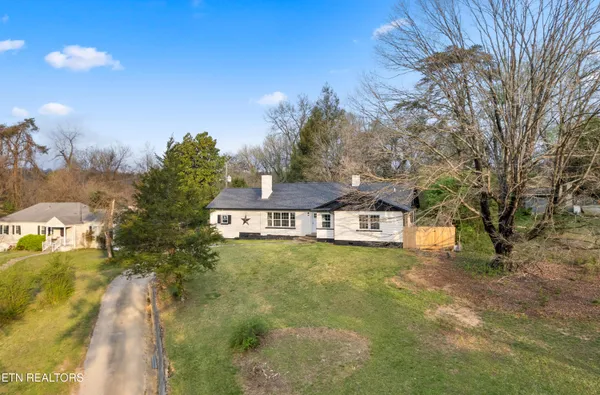 $525,000 | 4207 Holston Hills Road, Knoxville, TN 37914