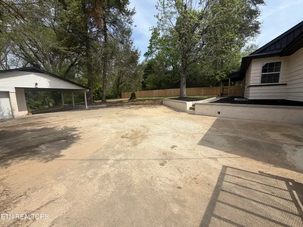$525,000 | 4207 Holston Hills Road, Knoxville, TN 37914