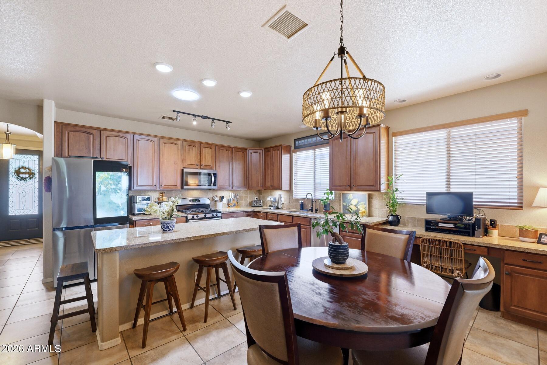 673 Tanner Drive Sierra Vista, AZ 85635 - Photo 11 of 40