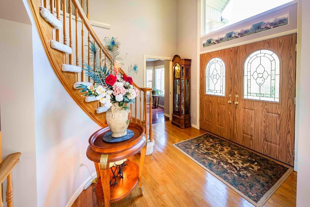 37211 Howard Road Farmington Hills, MI 48331 - Photo 6 of 83 Foyer with winding grand stairway