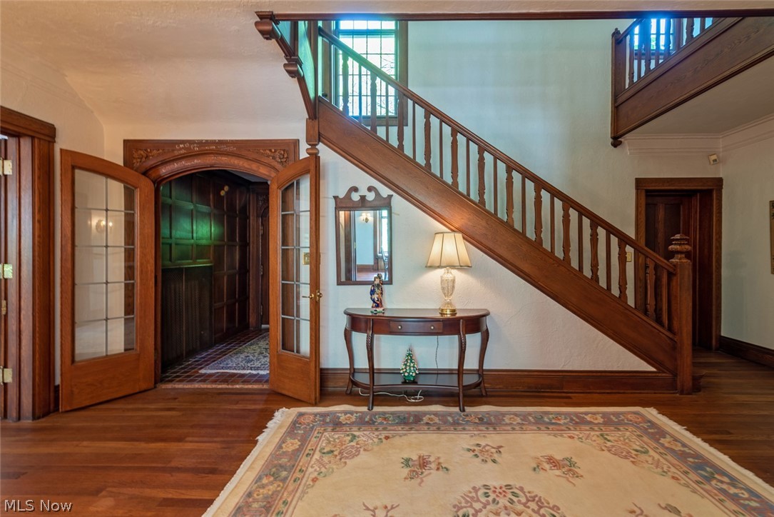 1763 Sheridan Road Cleveland, OH 44121 - Photo 6 of 34