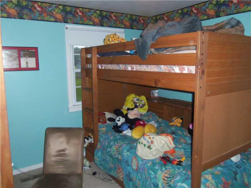 142 Pine Run Church Road Apollo, PA 15613 - Photo 18 of 21 Bedroom.