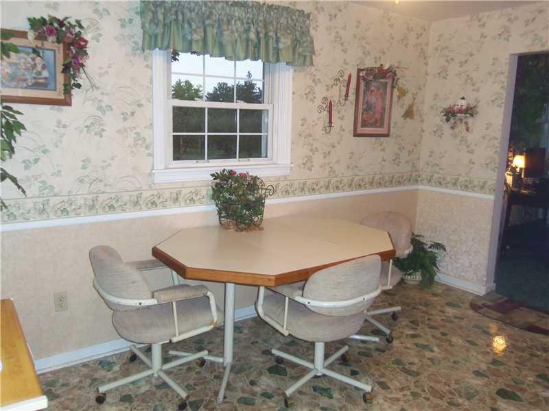 142 Pine Run Church Road Apollo, PA 15613 - Photo 19 of 21 Dining Room.
