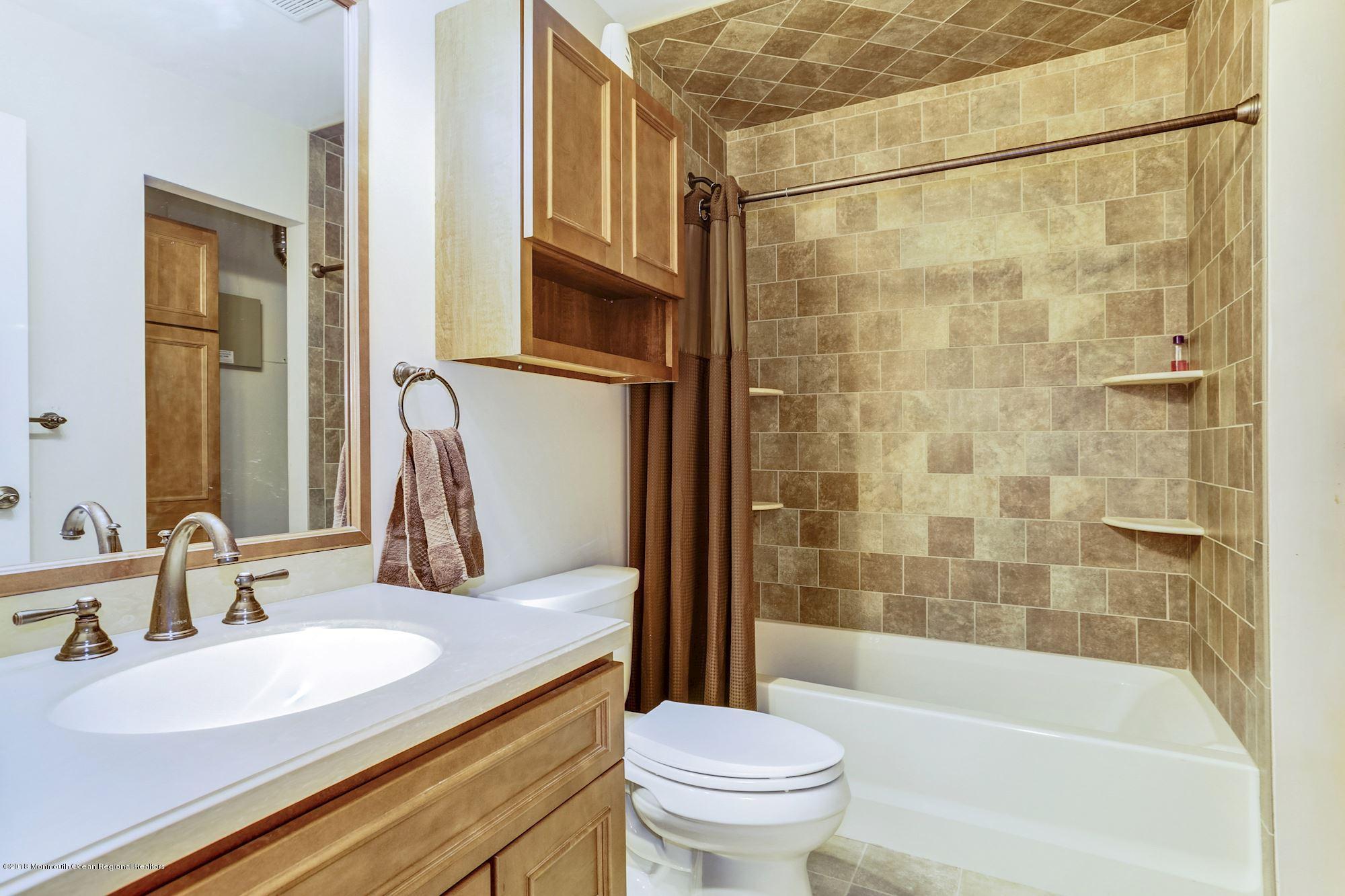 669 Windsor Road Brick, NJ 08723 - Photo 17 of 25 051_669_Windsor_Rd_236703_351812