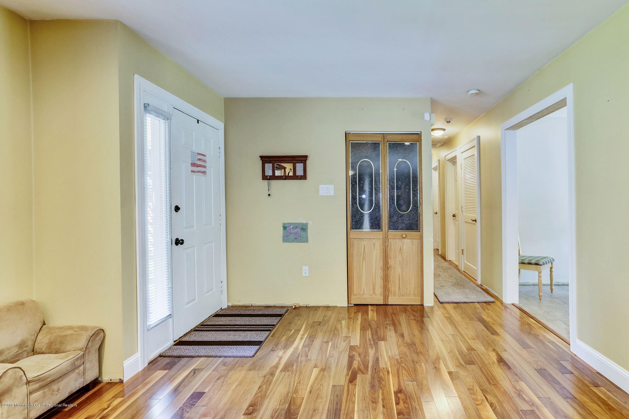 669 Windsor Road Brick, NJ 08723 - Photo 4 of 25 014_669_Windsor_Rd_236703_351812